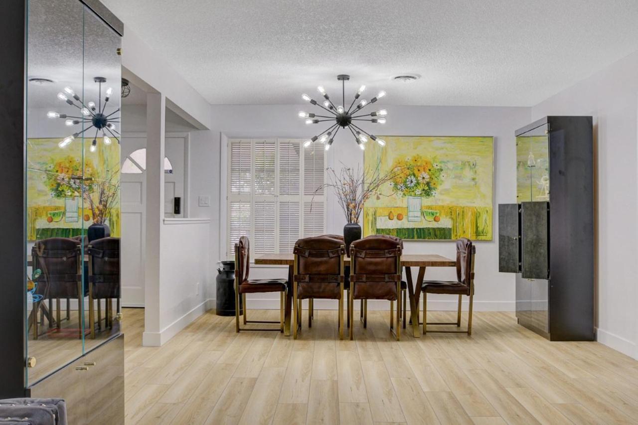 Resort Style 4 Bedroom House With Pool Minutes From Strip ラスベガス エクステリア 写真